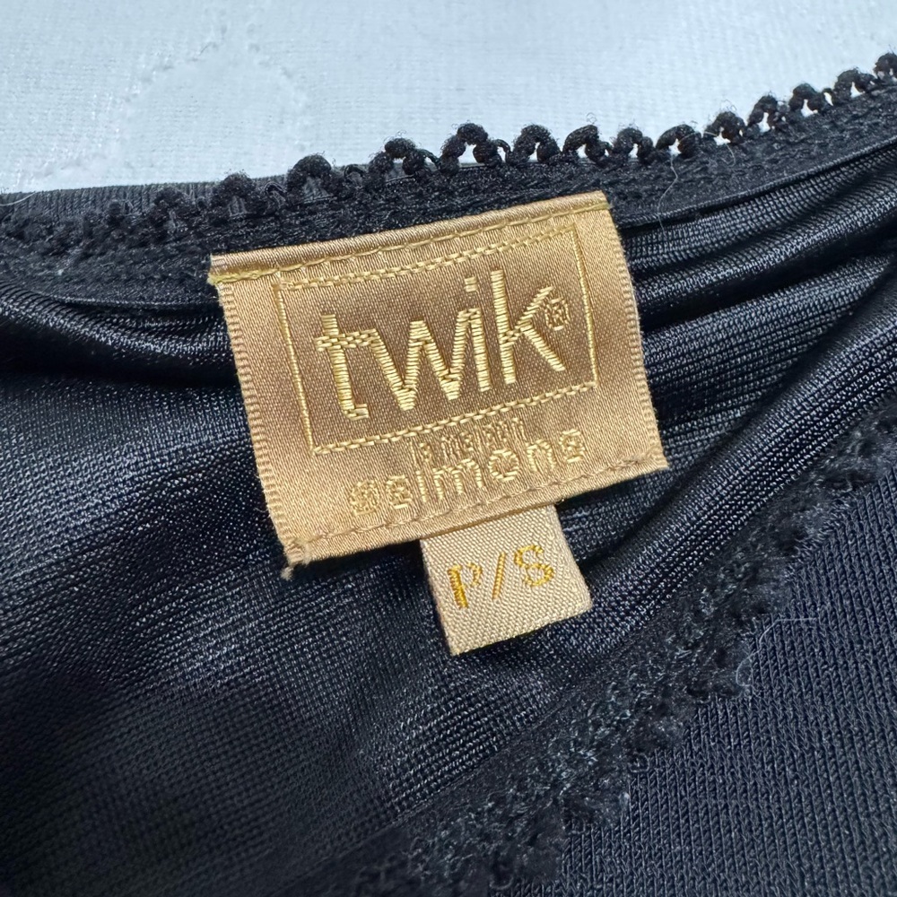 Elegant Black Women's Skirt Twik Simons size S - Picture 2 of 3